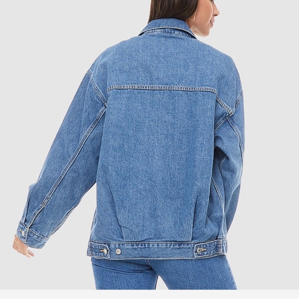Levis Women’s Baggy Trucker Denim Jacket - Picture 3 of 15